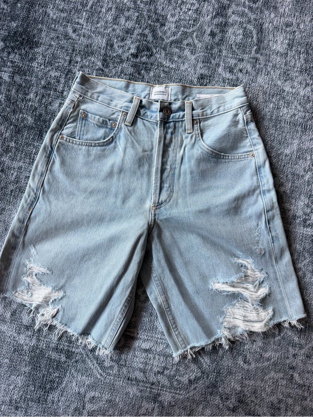NWOT Citizens of Humanity Ayla Distressed Denim Shorts Starlit 24 - Picture 4 of 7